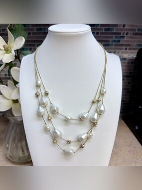 NWT Chicos 3 strand gold tone faux pearl layered necklace